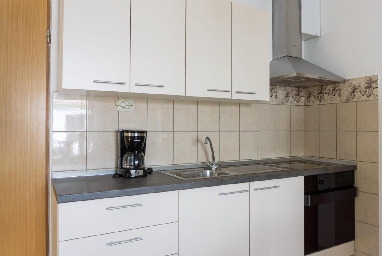 Apartmani Devcic Palit Exterior photo